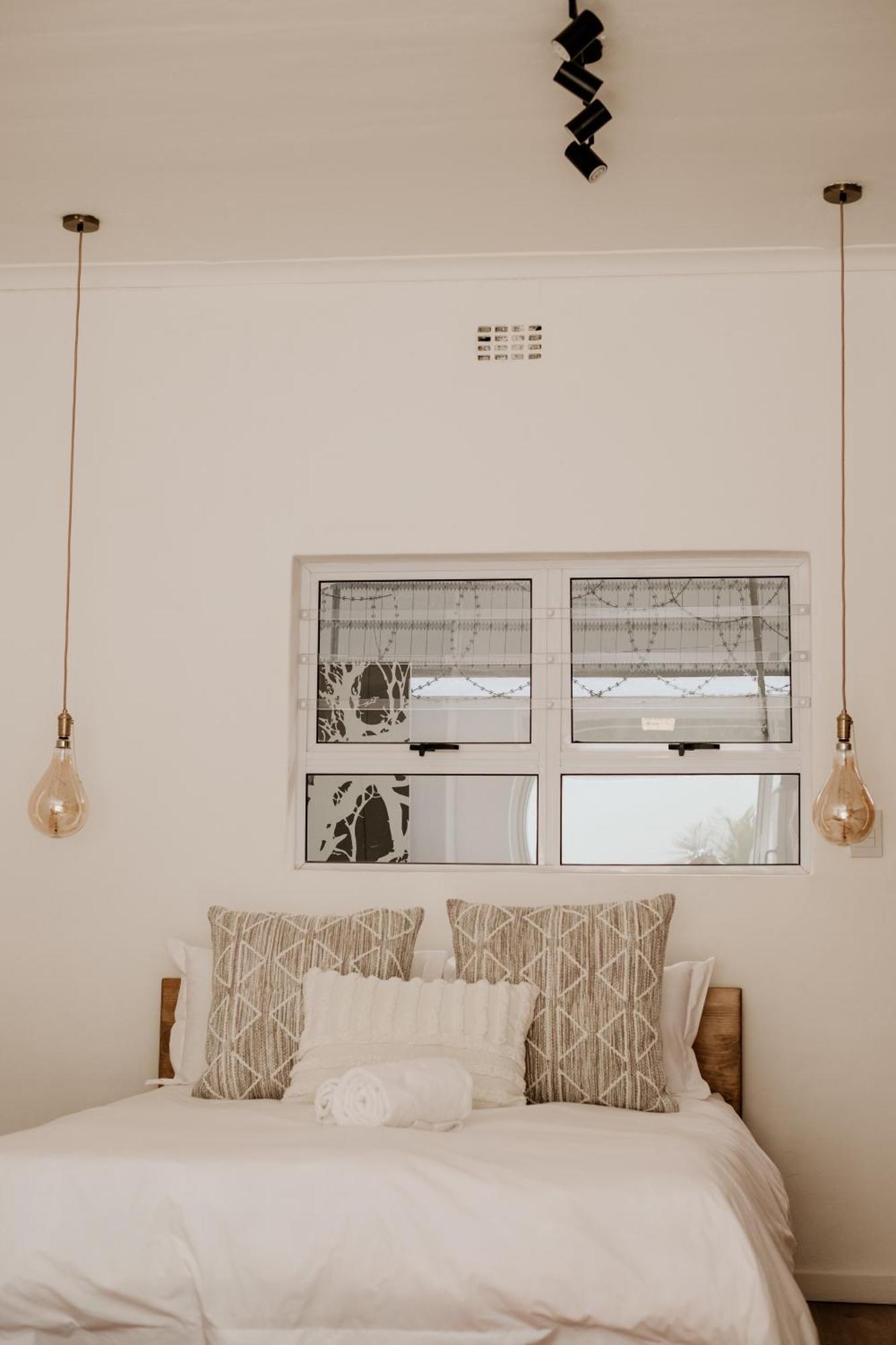107 Dorpstraat Boutique Hotel Stellenbosch Bagian luar foto