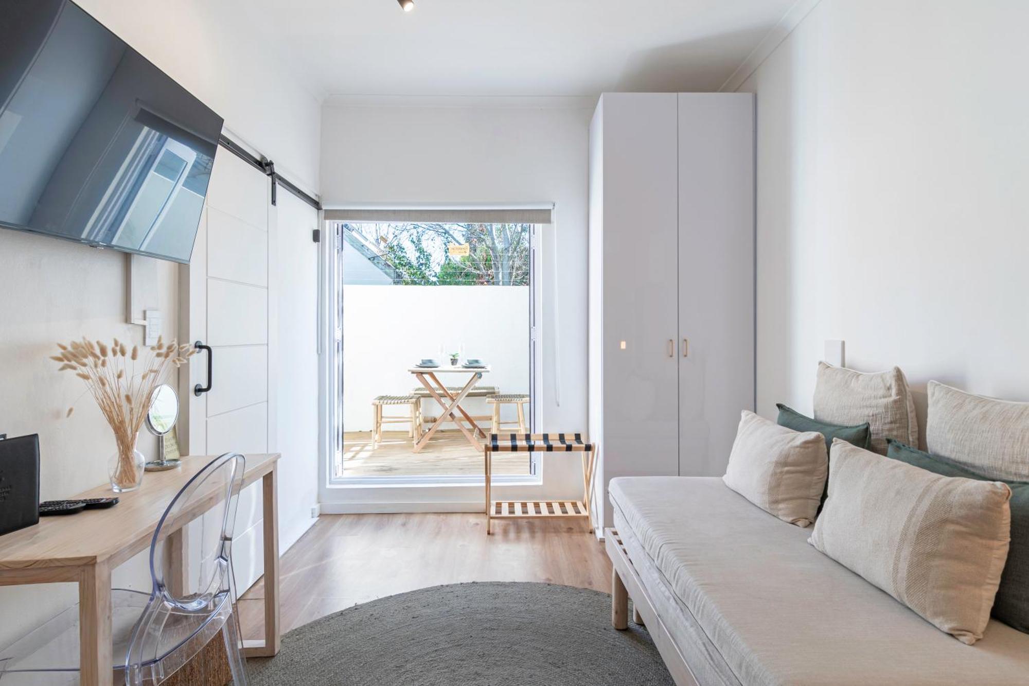 107 Dorpstraat Boutique Hotel Stellenbosch Bagian luar foto